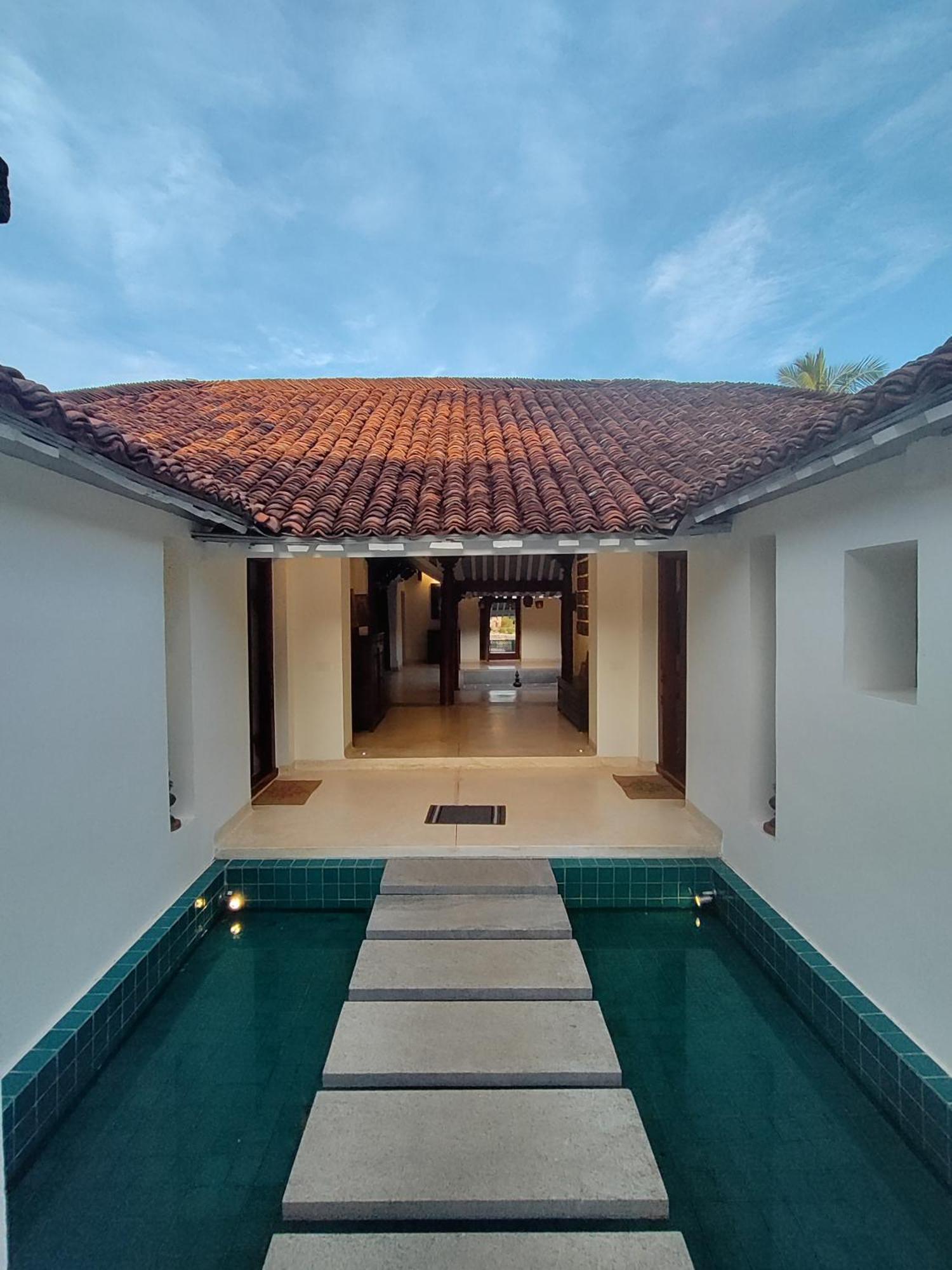 Mangala Heritage By Luxunlock Private Villas Tirukkannapuram エクステリア 写真